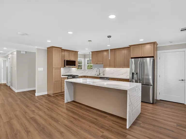 2833 Sandbrook Ct — Photo 6