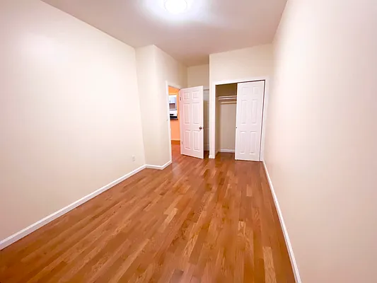 Rented by Amorelli Realty | media 11