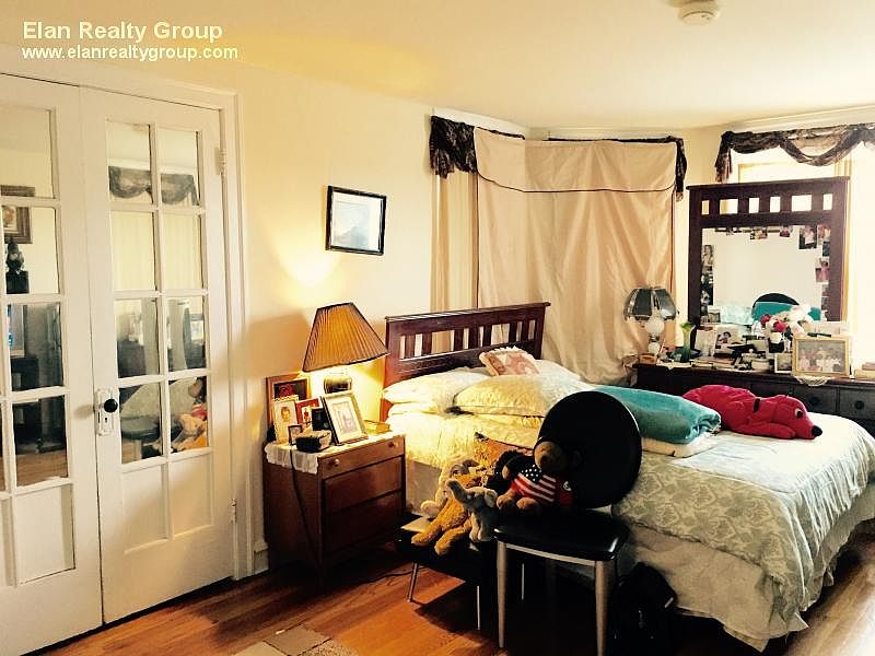 1st image of 1561 W Birchwood Ave APT 03