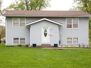 1003 W Cornhill St, Cameron, MO 64429