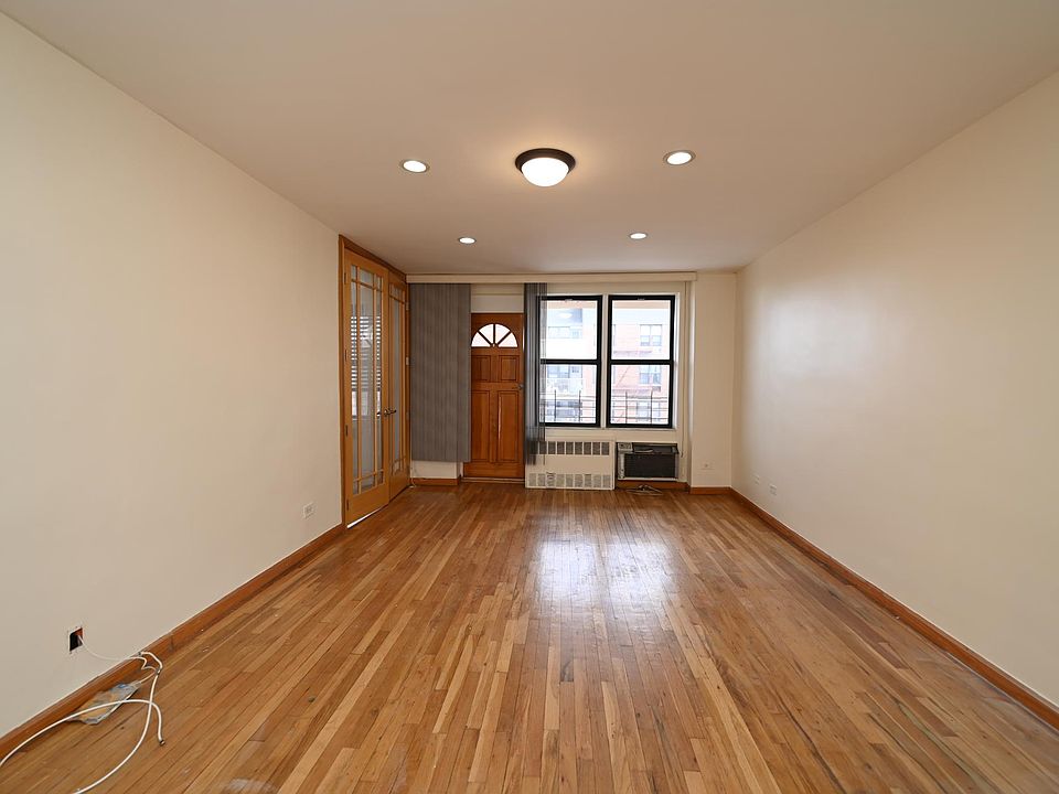 1st image of 2800 Coyle St APT 607