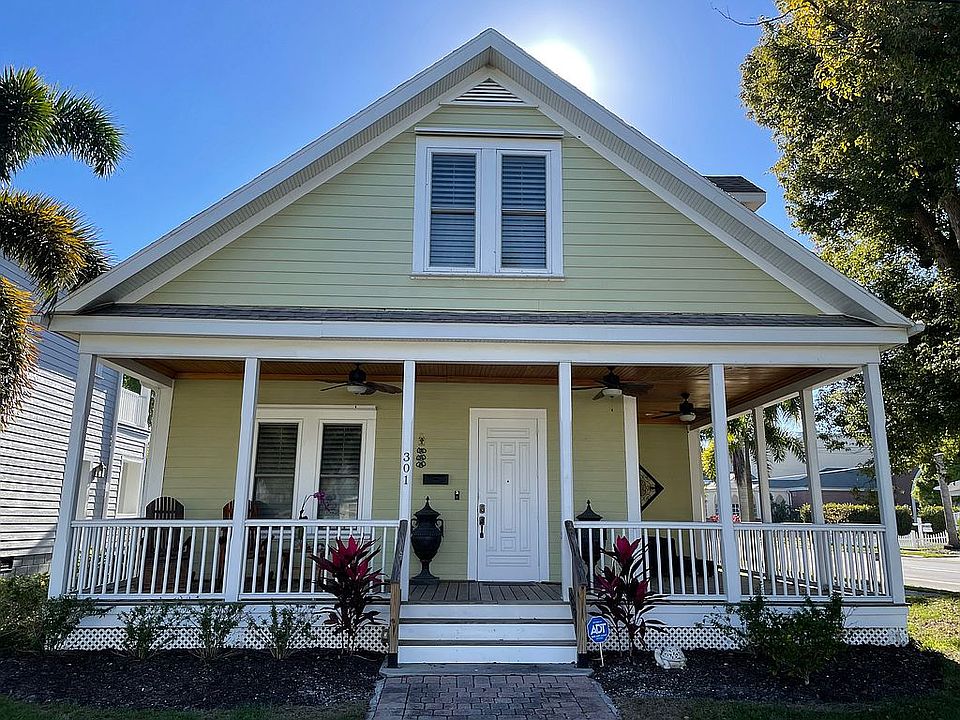 1st image of 301 Durrance St