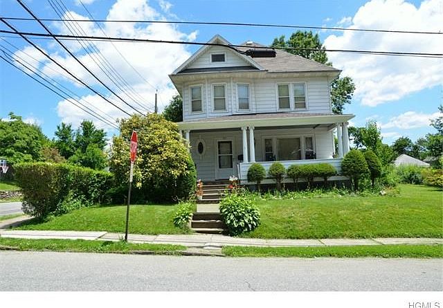 Street view of 523 Nelson Ave.