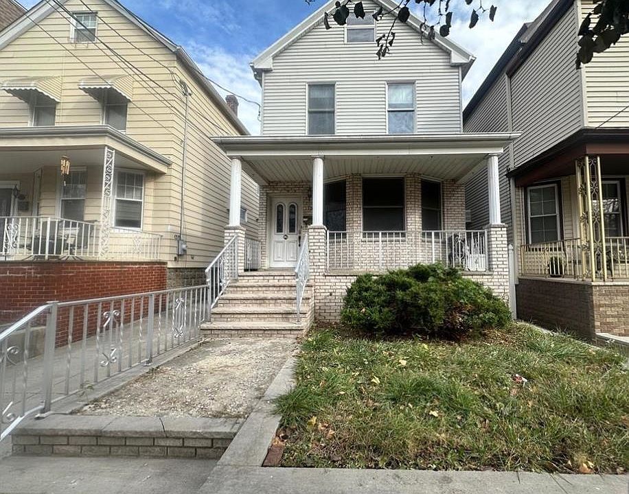 1st image of 19 W 39th St