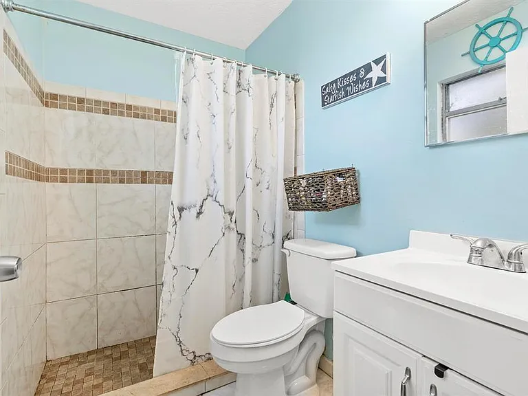 581 NW Cornell Ave — Photo 6