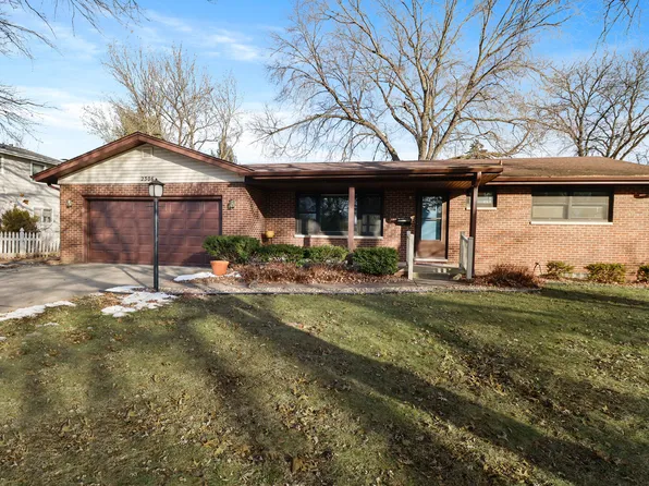 2306 Vine St, Valparaiso, IN 46383