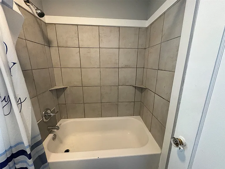 260 Ackley Ave — Photo 12