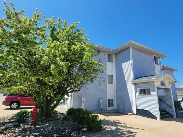 3170 W Monroe St APT 210, Waukegan, IL 60085