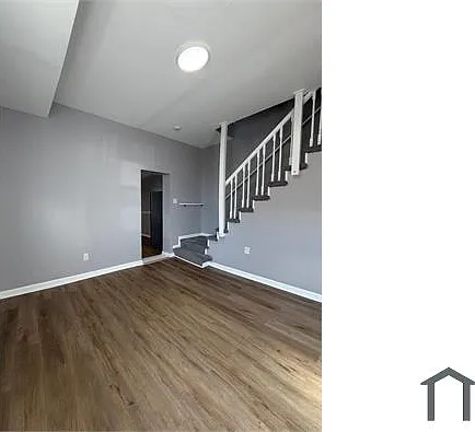 3 bed, $2,200 — Photo 3