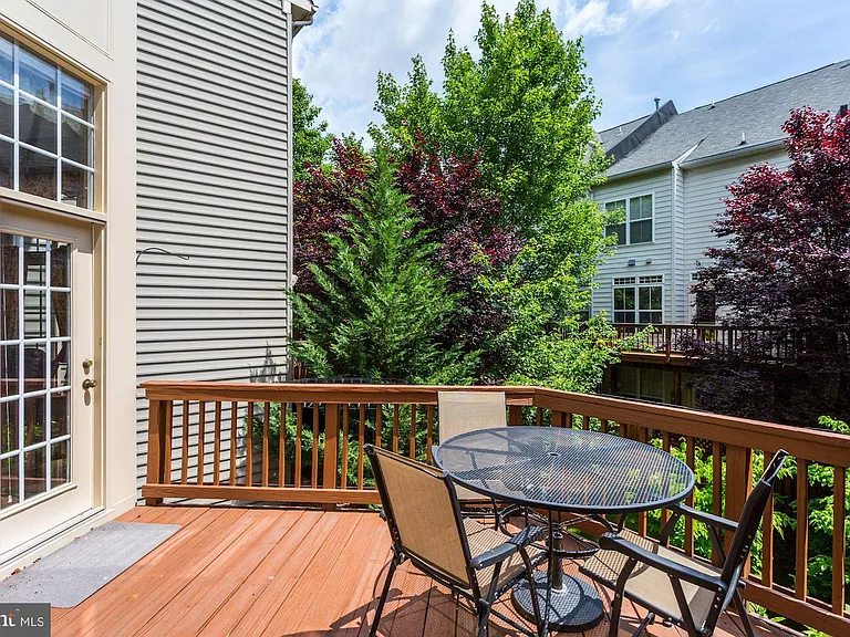 5237 Bessley Pl — Photo 25