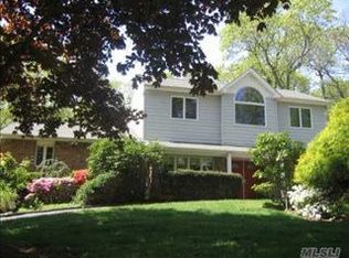 27 Colby Dr, Dix Hills, NY