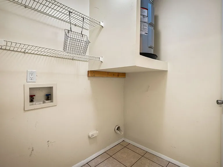 1016 Assisi Ln — Photo 2