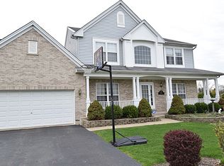 910 Jeri Ln, West Chicago, IL 60185