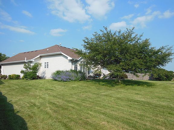 5th image of 1739 Pebblewood Ct
