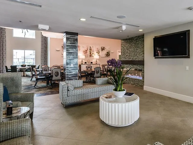 Overture Sugar Land 55+ Apartment Homes — Photo 28