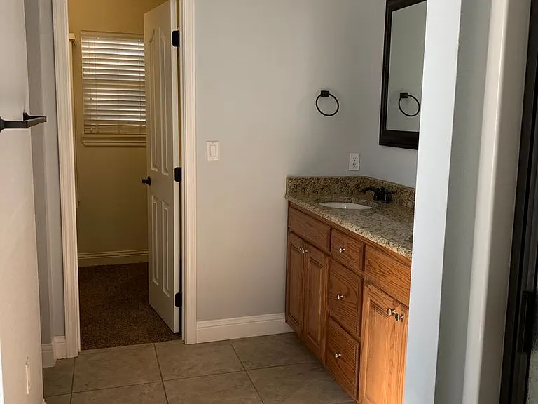 2225 Jadyn Ln — Photo 23
