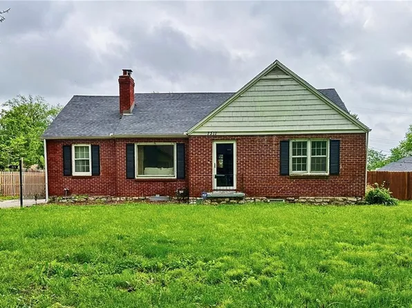 7317 Olive St, Kansas City, MO 64132