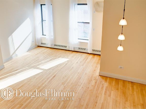 3rd image of 195 15th St APT B3