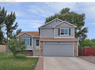 858 Barn Owl Dr, Fountain, CO 80817