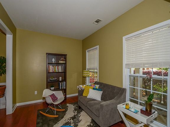 3rd image of 175 Mill Creek Dr