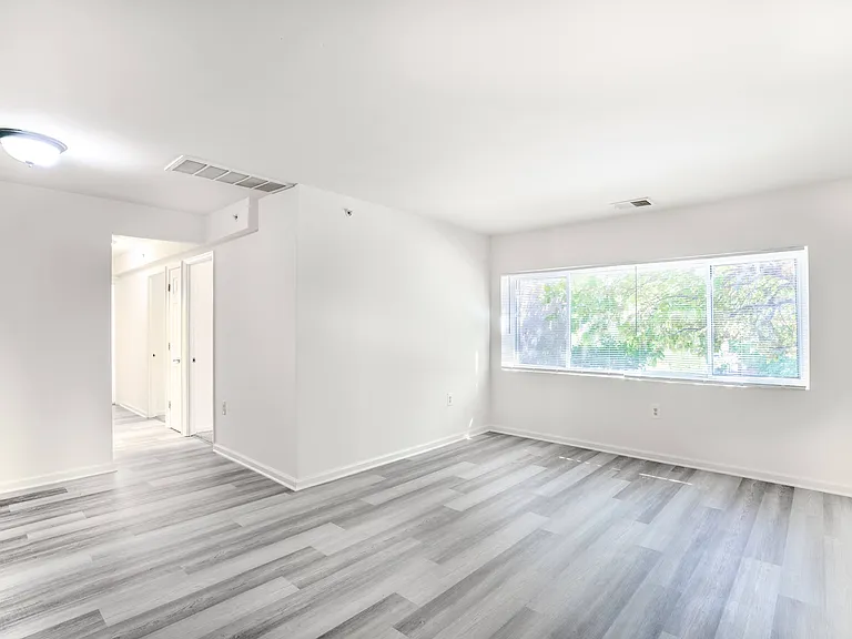 Highland Terrace Apartments — Photo 6