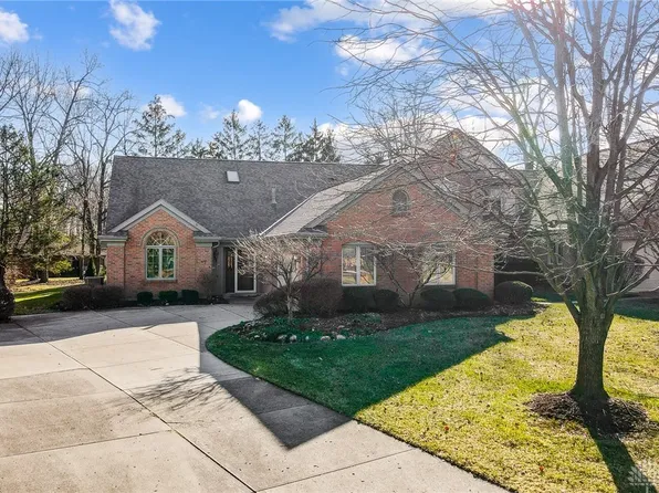 2570 Vienna Estates Dr, Dayton, OH 45459