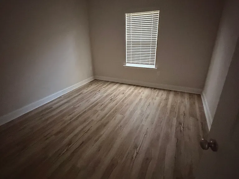 1016 N Pine St SW — Photo 9
