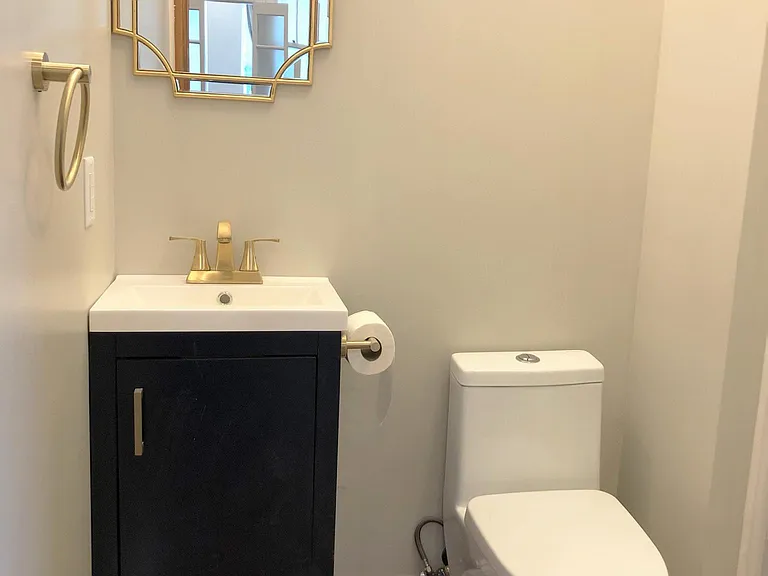 2841 N Front St #6 — Photo 12