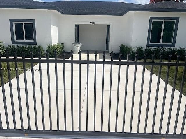 1st image of 11870 SW 220th St