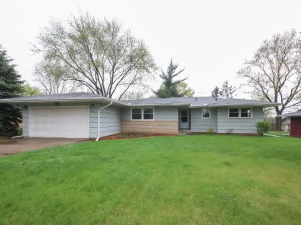 1040 Lincoln Ter NE, Columbia Heights, MN 55421