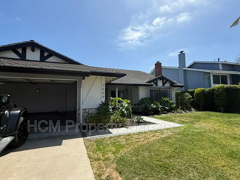 3009 Calle Juarez — Photo 3