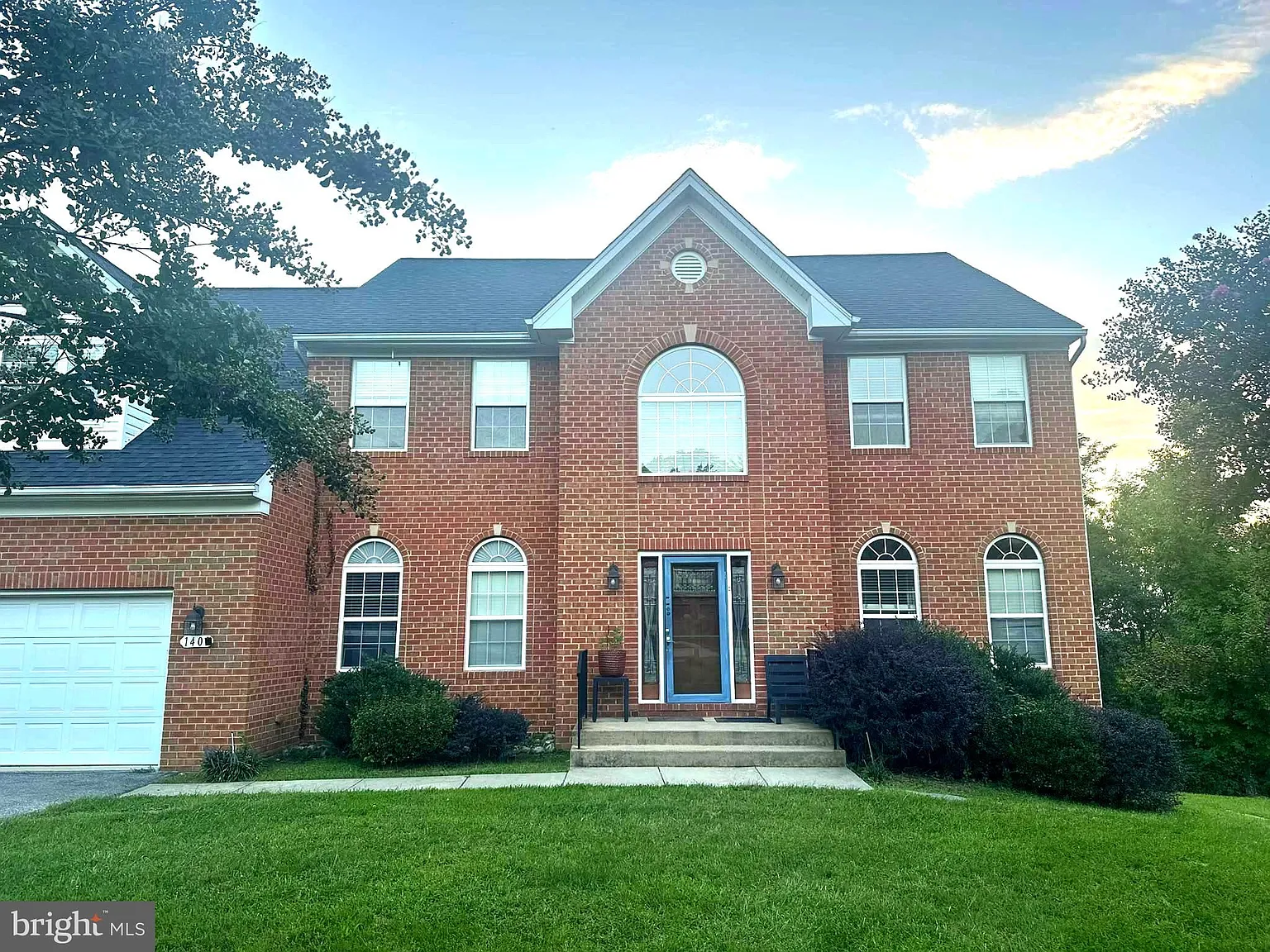 5 bed, 2.5 bath, 4700 sqft, $4,150 — Photo 1