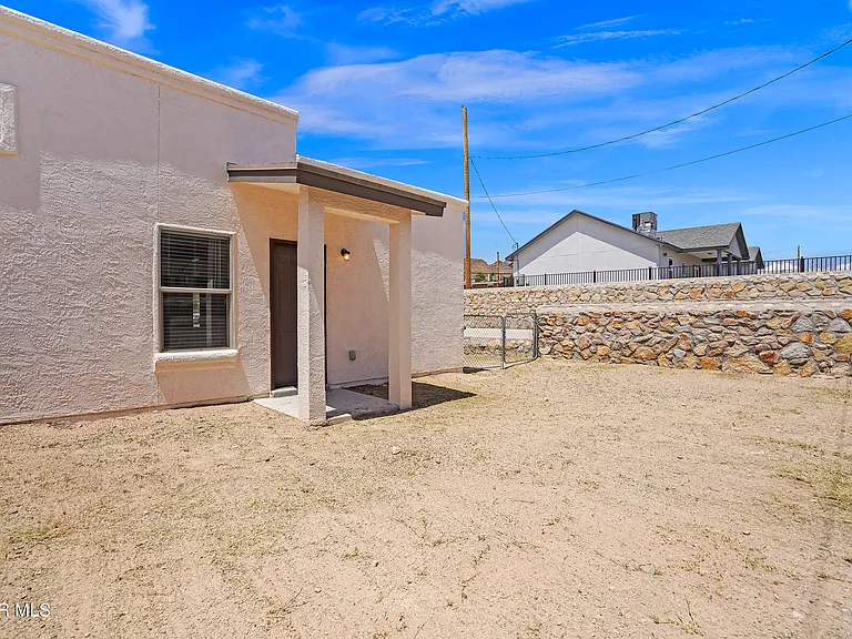 8804 Eclipse St #B — Photo 28