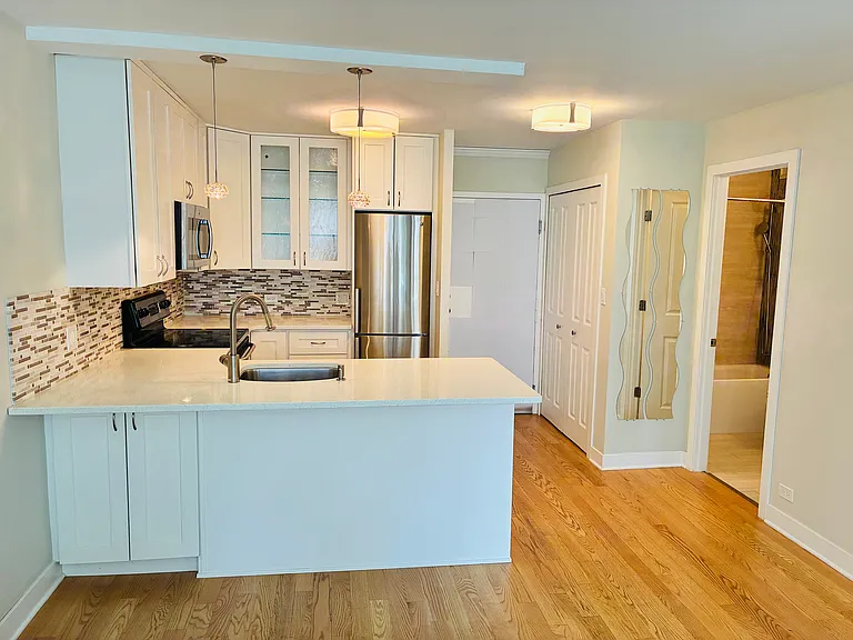 1313 N Ritchie Ct #603 — Photo 3