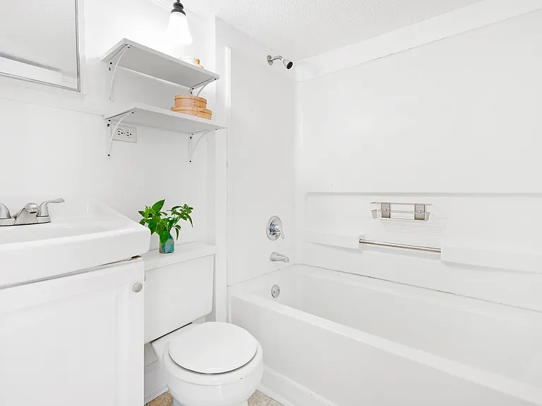 2308 Gin St #C — Photo 17