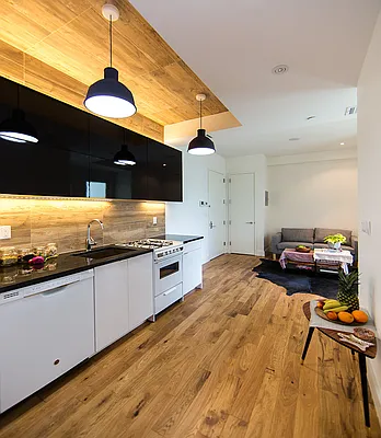 Rented by EXR | media 83