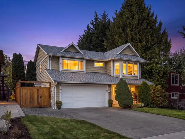 2244 Malaview Ave, Sidney, BC V8L 2E7