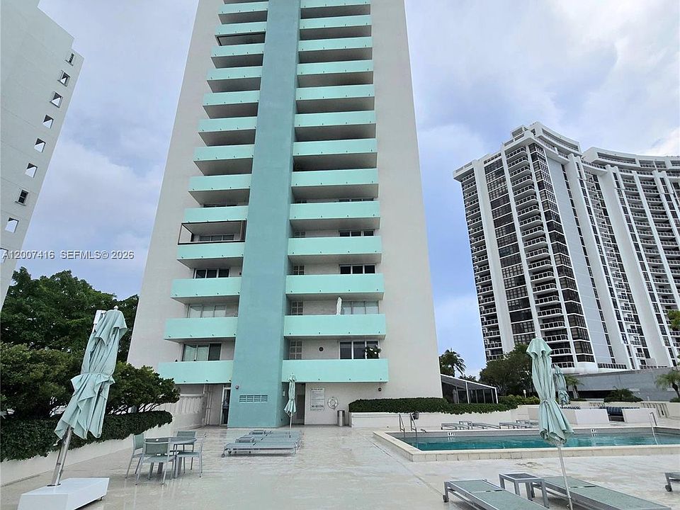 1st image of 5 Island Ave APT 5A
