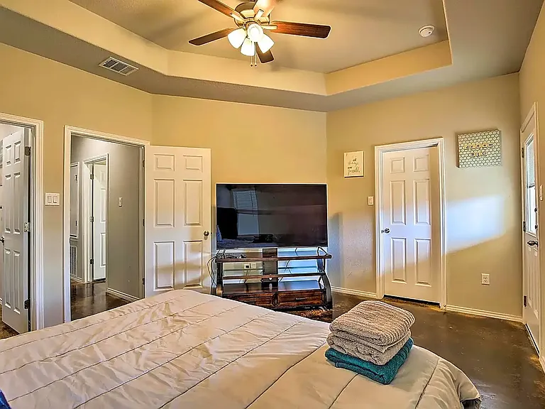 1492 Lucille St — Photo 15