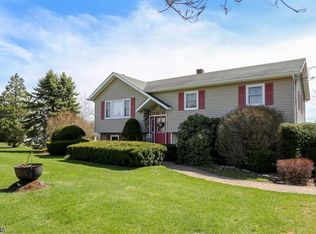 79 Holland Rd, Wantage, NJ 07461