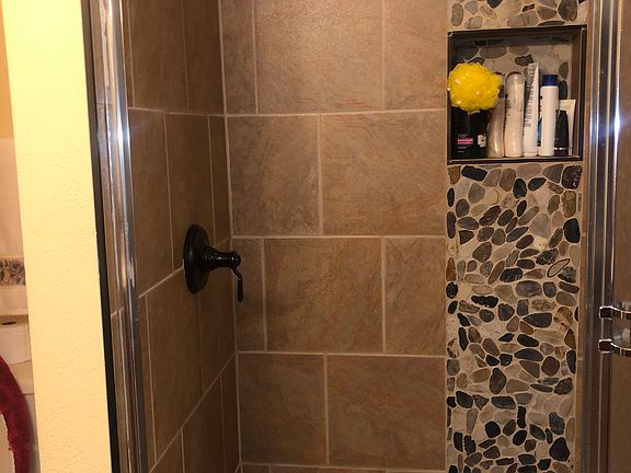 4th image of 713 Highland Gardens Ln