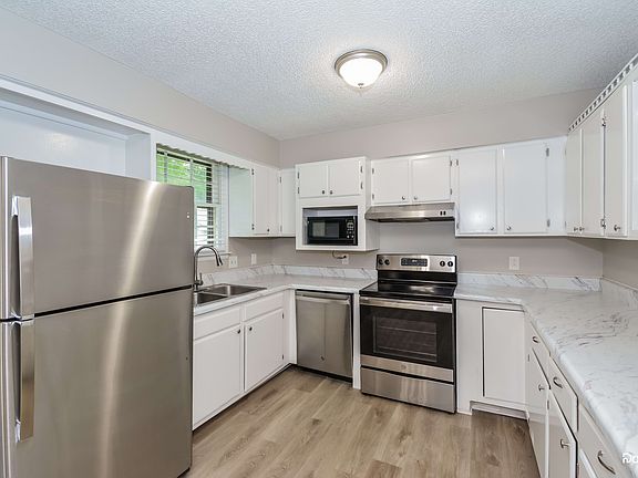 2nd image of 3912 Scotwood Dr