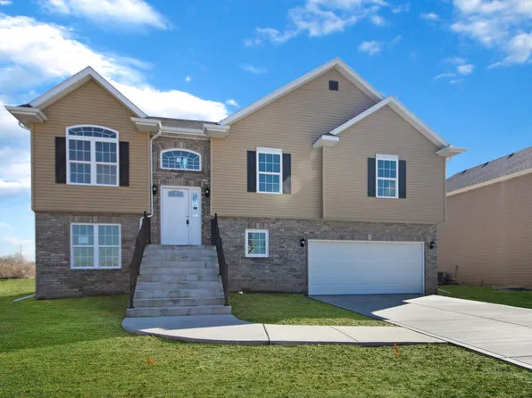 8241 Dylan Dr, Merrillville, IN 46410