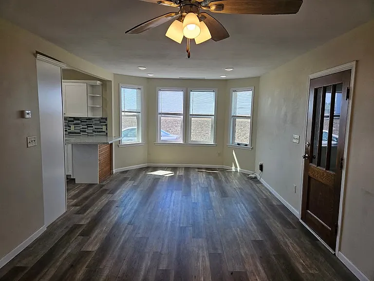 104 W Garfield Ave #1 — Photo 3