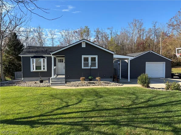 3179 Broadvue Cir, Zanesville, OH 43701