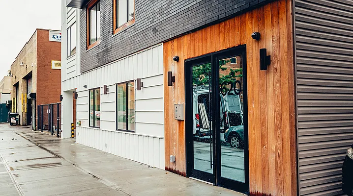 Rented by Nooklyn NYC LLC | media 12