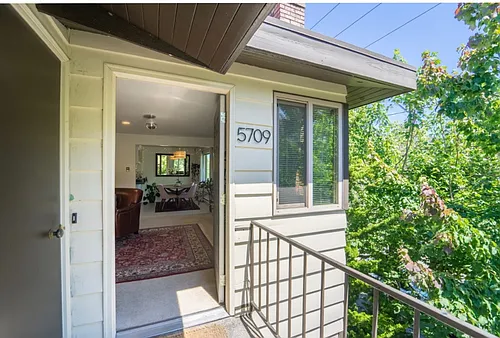 5701 17th Ave NW Seattle, WA 98107 Photo 1