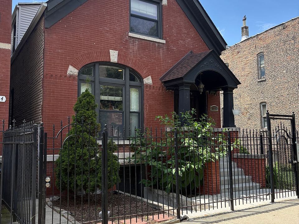 1st image of 1236 N Artesian Ave #2