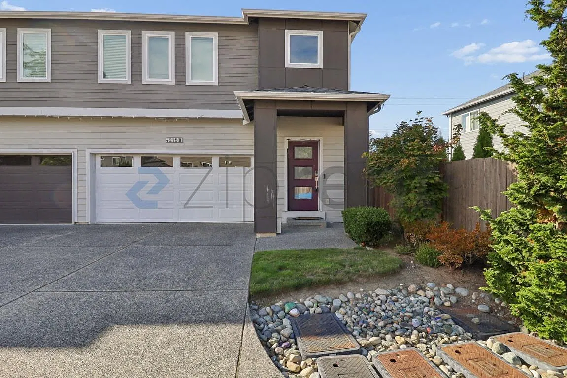 4 bed, 2.5 bath, 1850 sqft, $3,500 — Photo 2