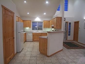 5th image of 31 Serrania Dr
